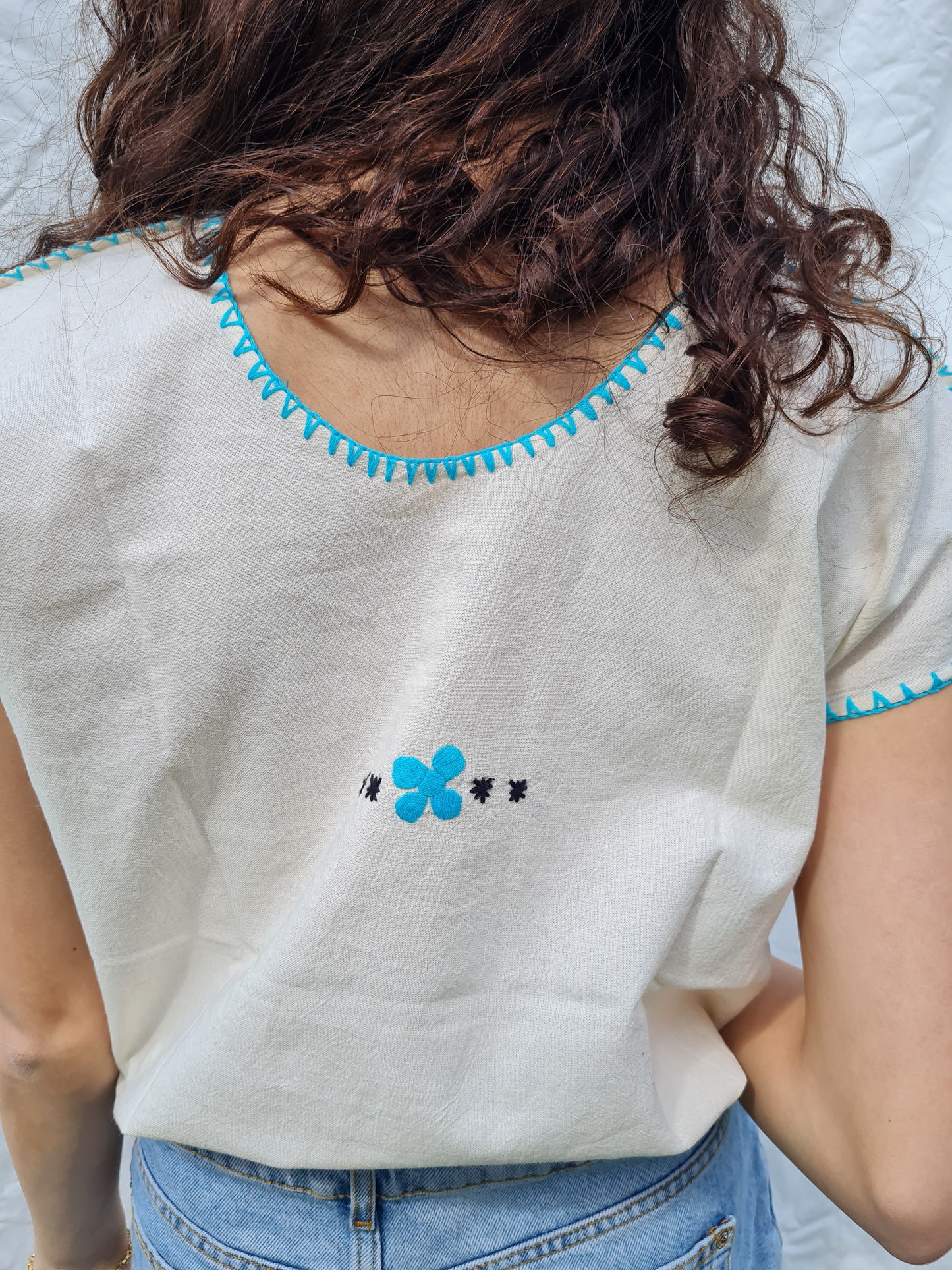 Hand-embroidered Carmela blouse No. 1 – cream/light blue