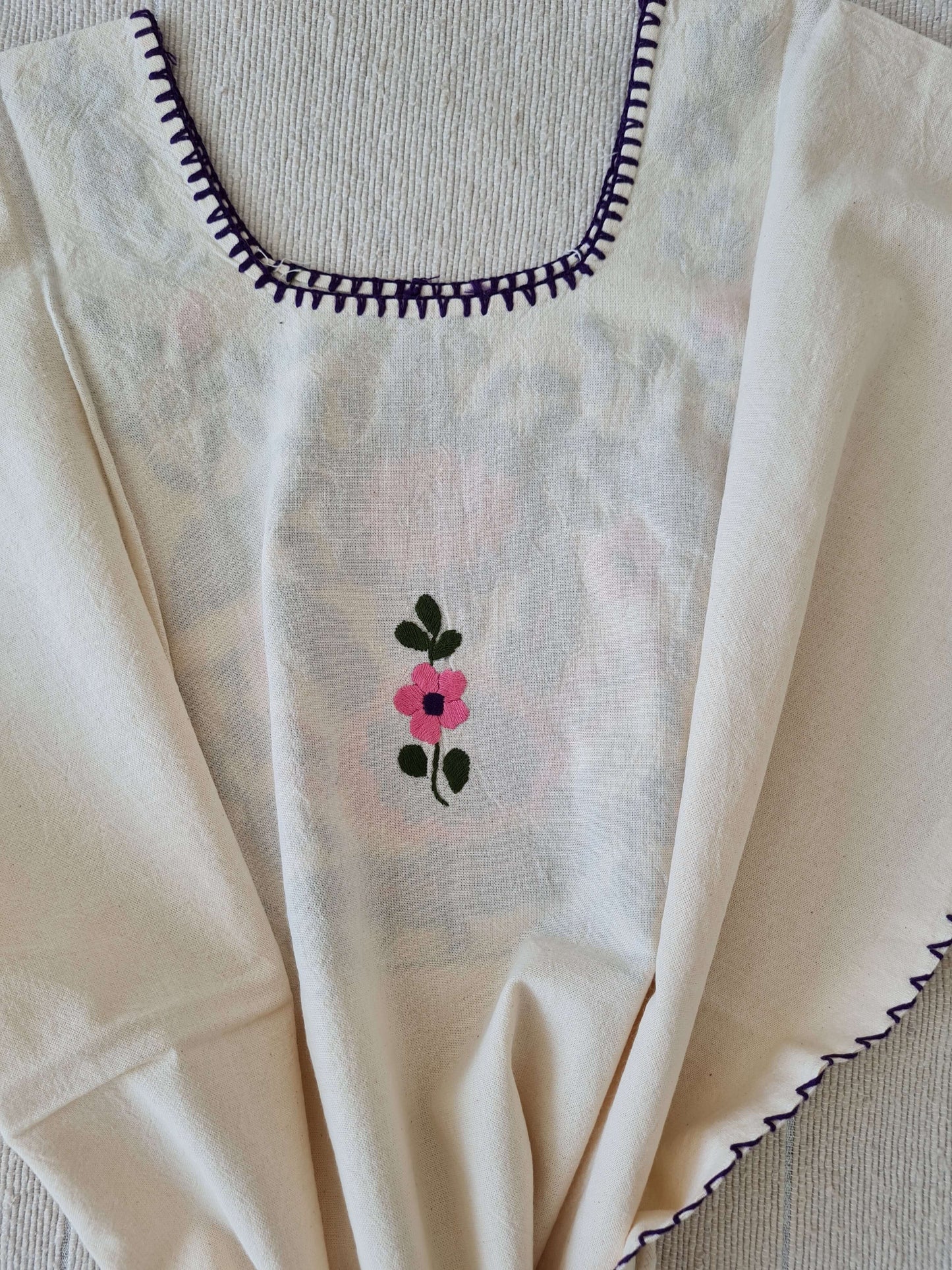 Handbestickte Baumwollbluse Nr. 16 – Creme