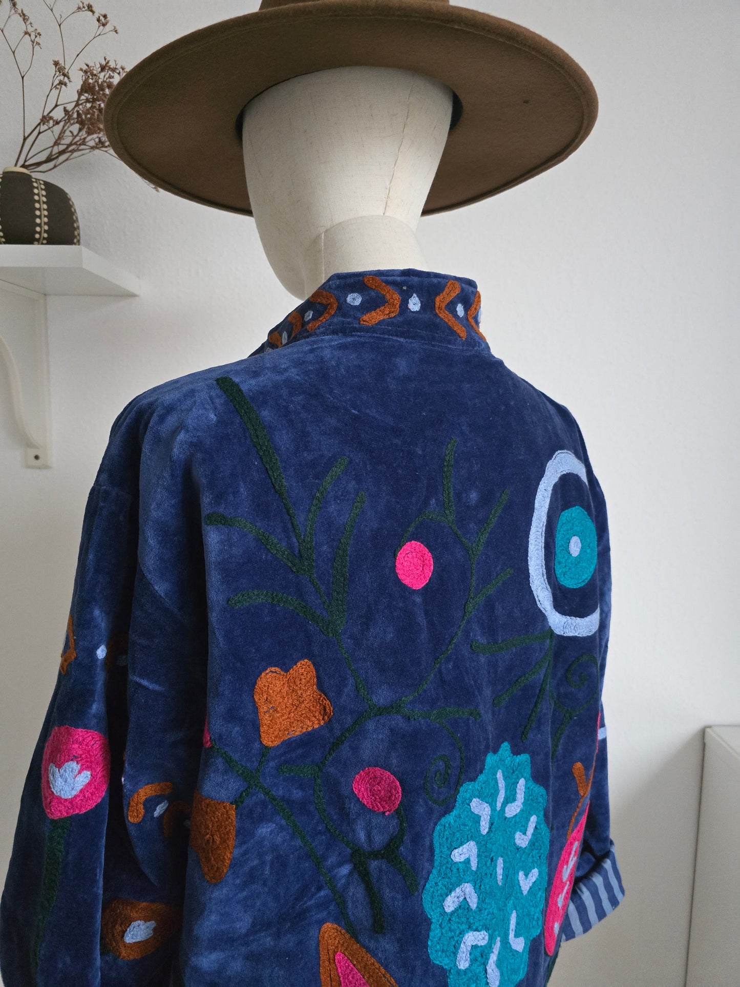 Wendbare bestickte Samtjacke - Blau