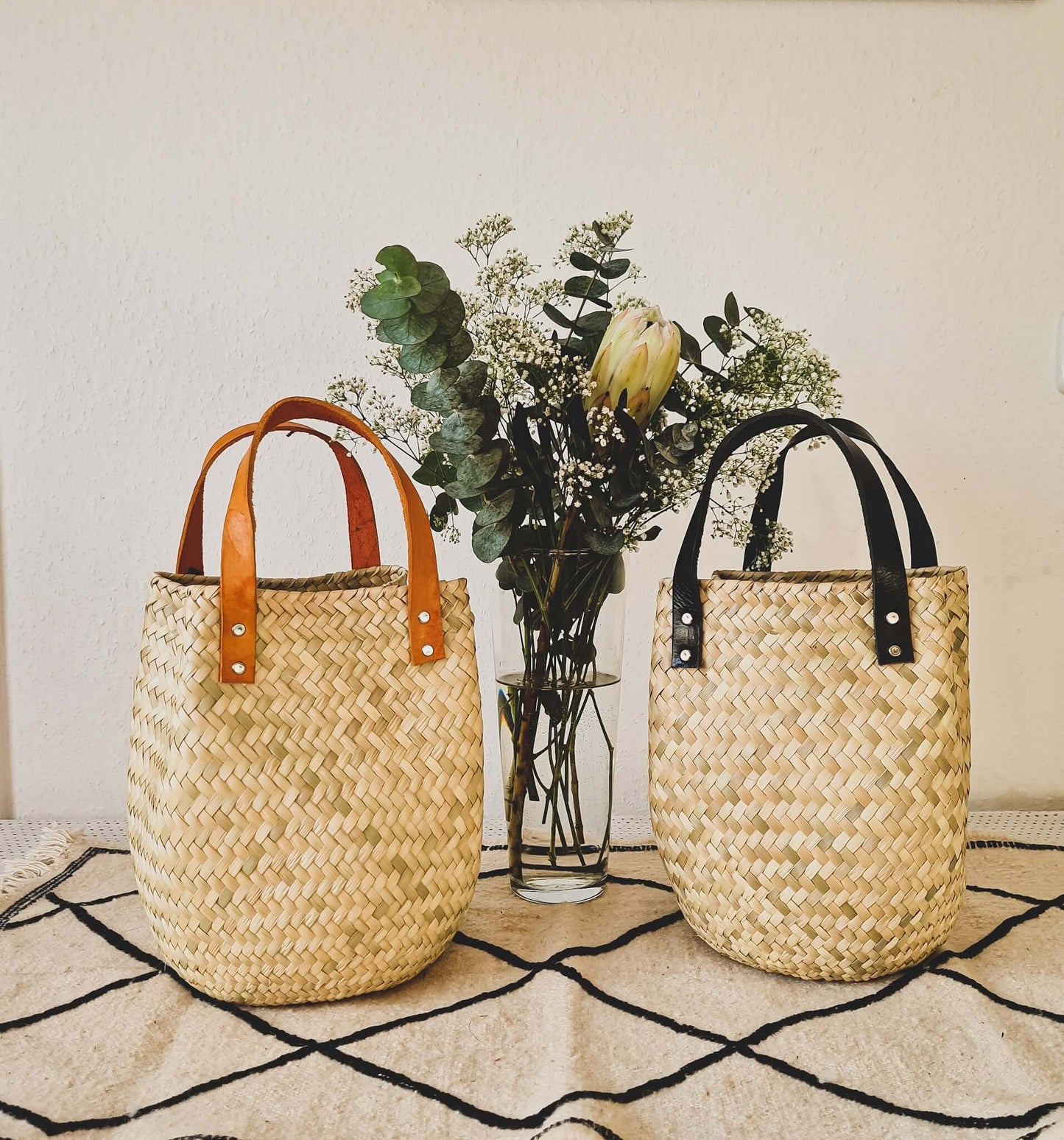 Las Palmas Korb Tasche Klein mit schwarzem Ledergriff – Creme
