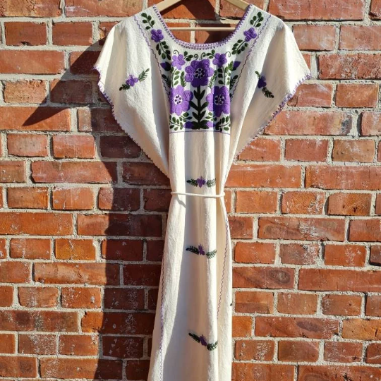 Carmela Kleid – weiß/lila