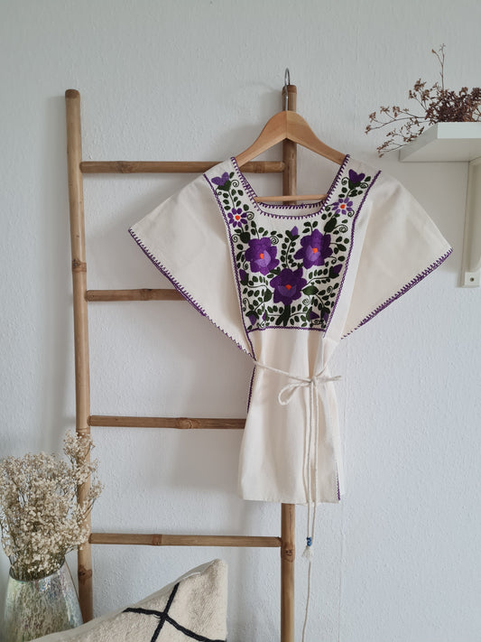 Handbestickte Baumwollbluse Nr. 7 – Creme/Violett