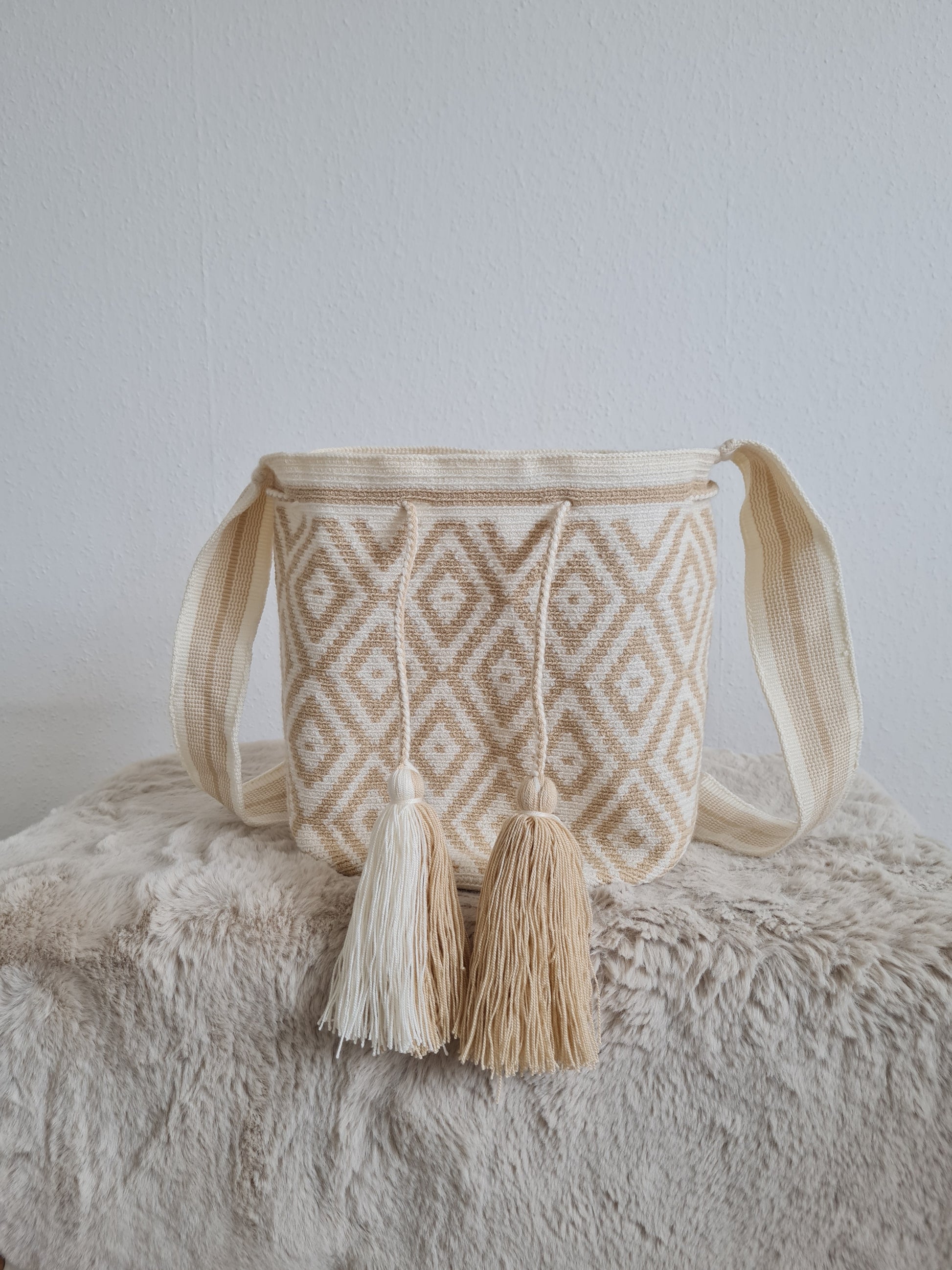 Wayuu Tasche Nr. 6 – Creme/Beige