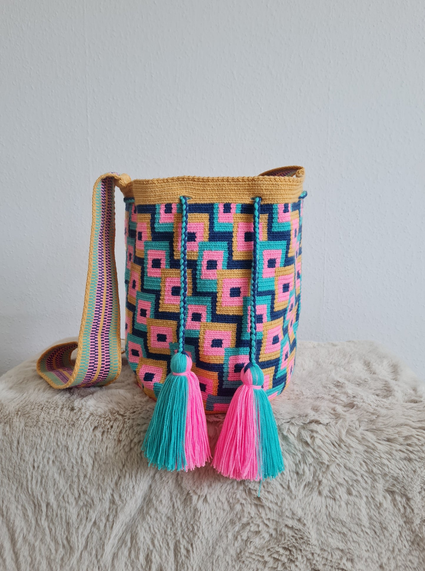 Wayuu Tasche Nr. 13 – Pink/Türkis