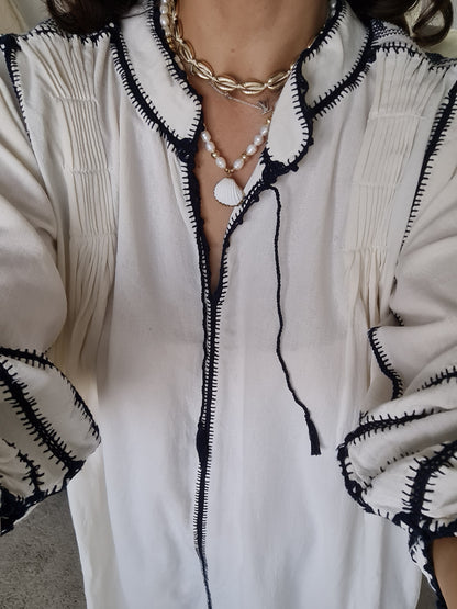 Selena Kleid aus Baumwolle – Creme/Navy Blau