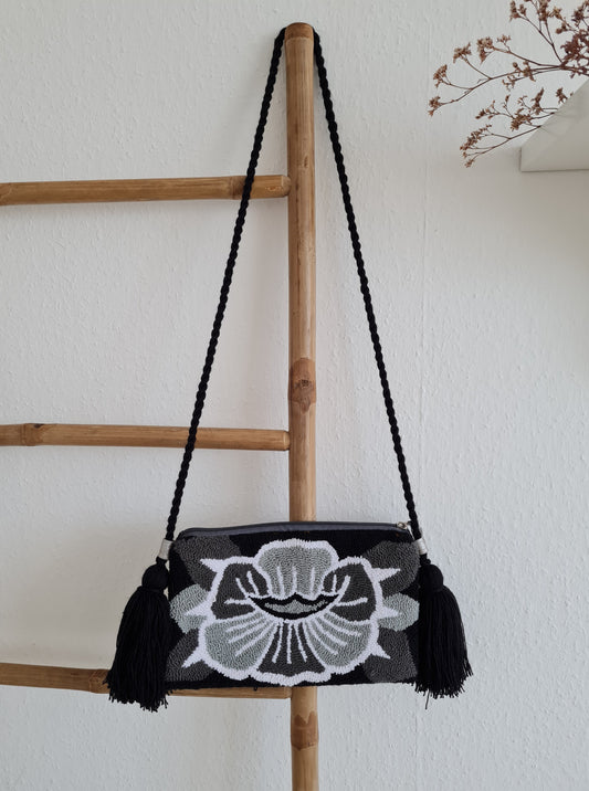 Wayuu Clutch – Schwarz/Grau