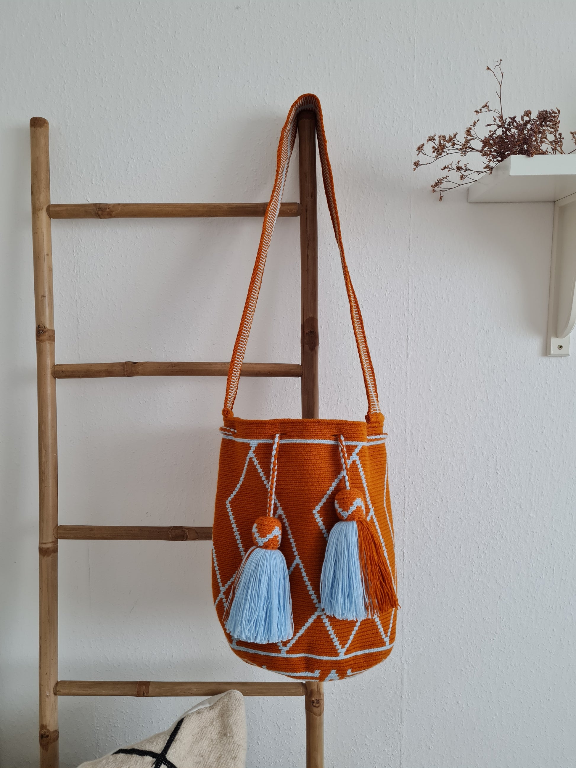 Wayuu Tasche Nr. 19 – Orange/Himmelblau