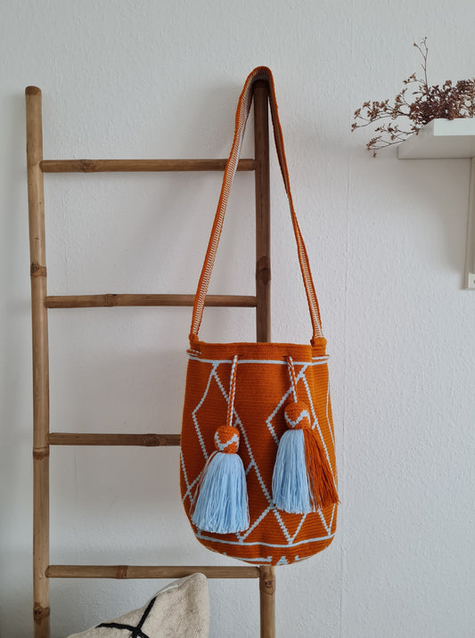 Wayuu Tasche Nr. 19 – Orange/Himmelblau