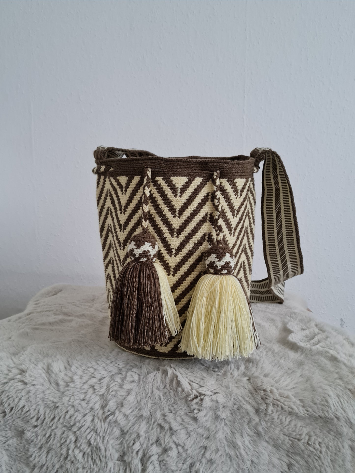 Wayuu Tasche Nr. 20 – Braun/Creme