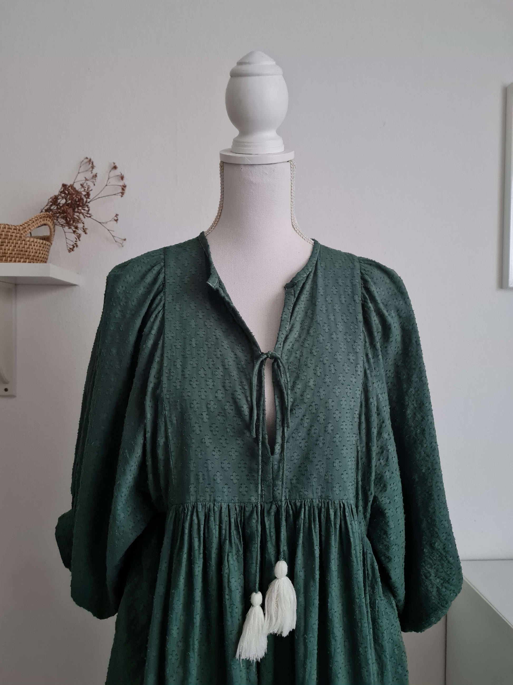 Handgefertigtes Midikleid aus Baumwolle in Forest Green