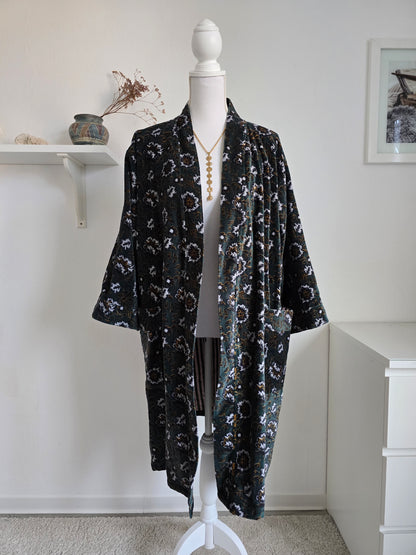 Wendbarer Samtkimono