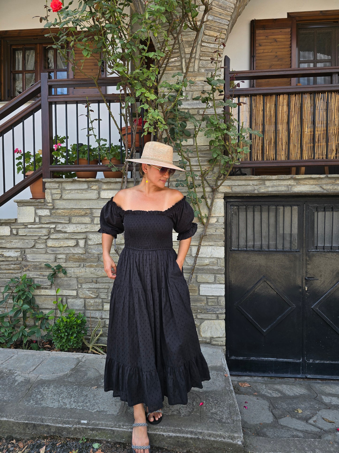 The Meadow - Schwarzes Midi-Kleid aus Baumwolle