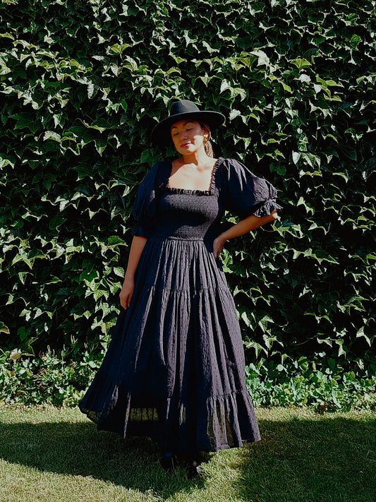 The Meadow - Schwarzes Midi-Kleid aus Baumwolle