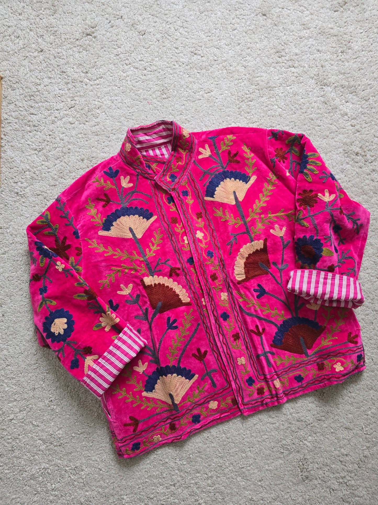 Wendbare bestickte Jacke