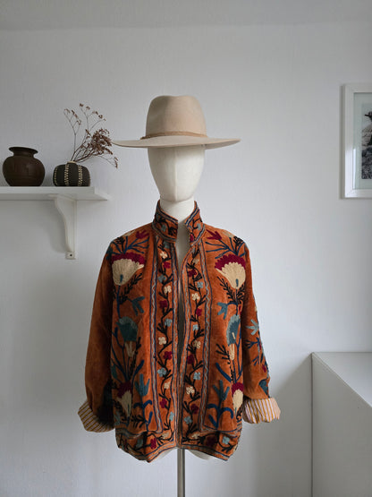 Wendbare bestickte Samtjacke