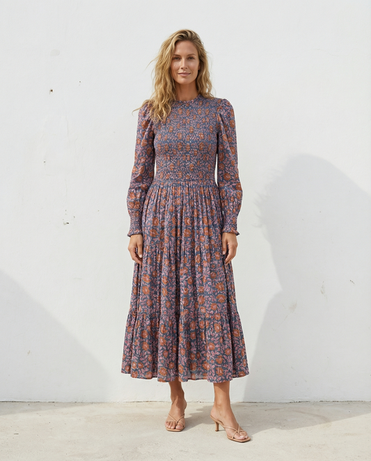 Bella Langes, gestuftes Baumwollkleid mit Blockprint