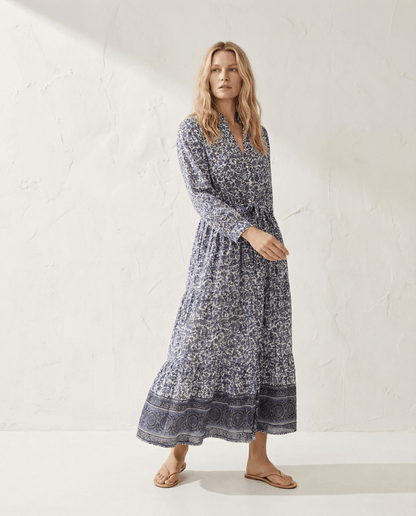 Handblock Druck Bianca Maxi Kleid in blauem Muster, handgefertigt, ideal für jeden Anlass und Teil der Slow Fashion.