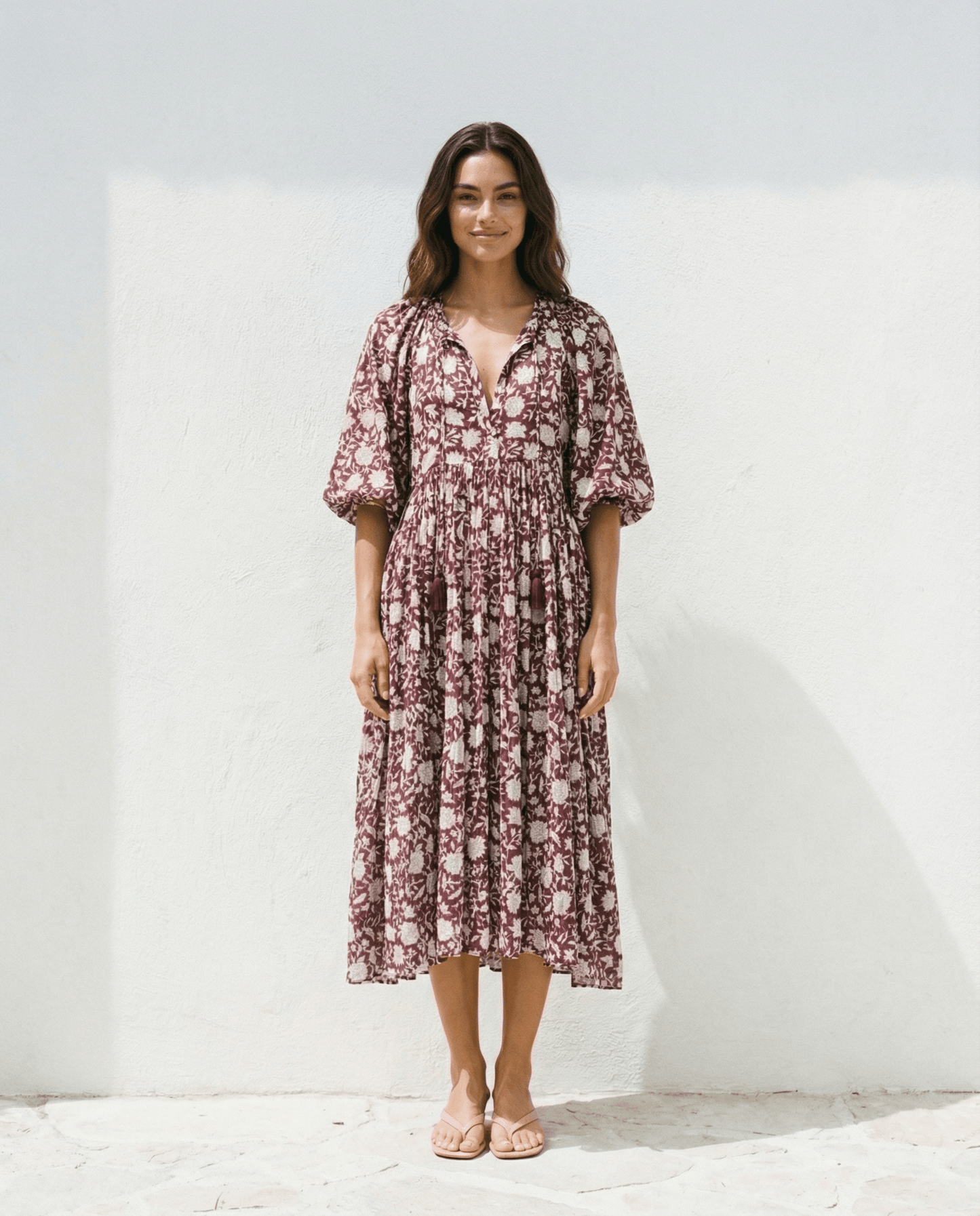 Camilla Kleid mit Handblockdruck – Burgundy, handgefertigt, Vintage-inspiriertes Midi-Kleid aus 100% Baumwolle.