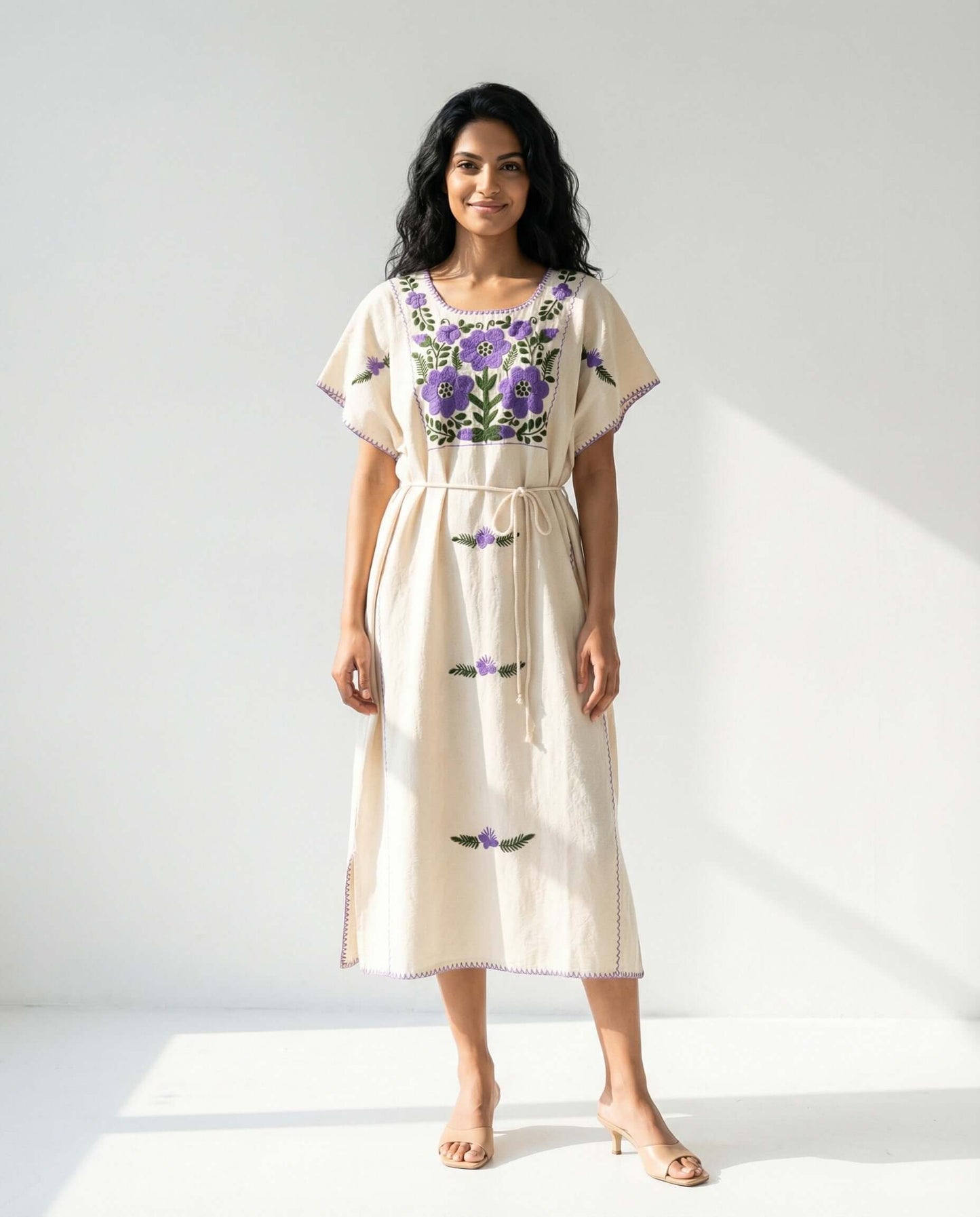 Carmela Kleid – Weiß/Lila