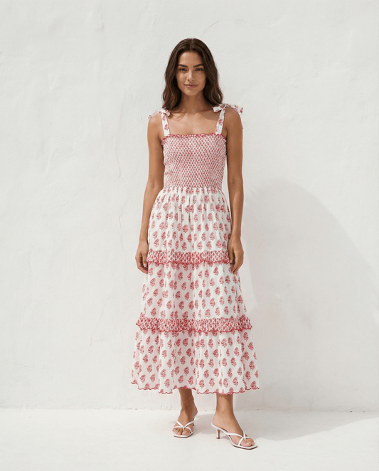 Frida Weißes Kleid mit rotem Blumenmuster aus handgefertigter Baumwolle in der Slow Fashion.
