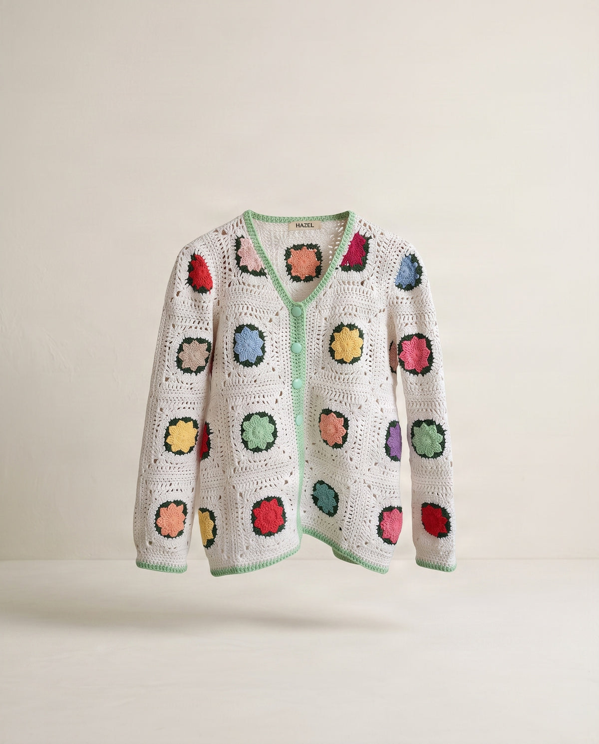 Handgemachte Strickjacke