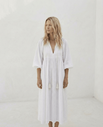 Lucia_White_Jacquared_Dress_Weiss