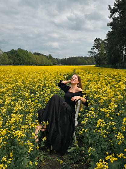 The Meadow - Black Midi Dress Made of Cotton