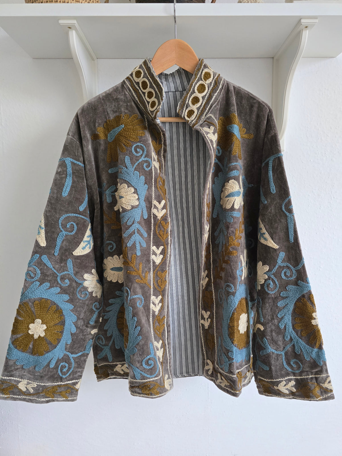 Wendbare bestickte Samtjacke No.5