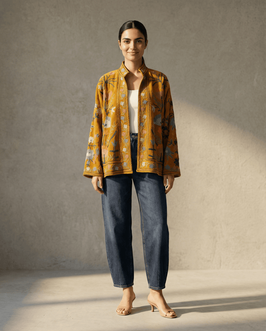 Samtjacke mit Stickerei