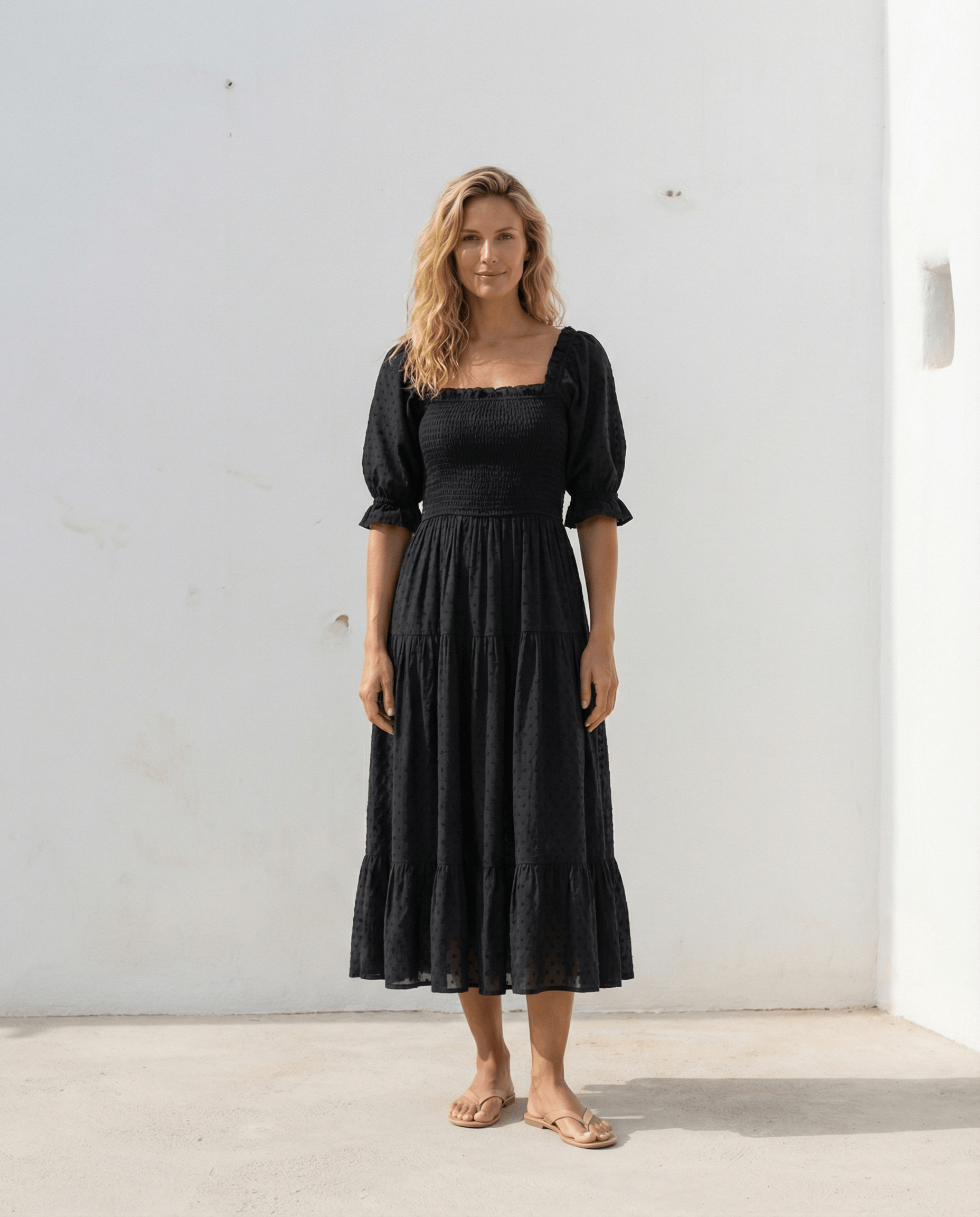Schwarzes Baumwollkleid „Milchmädchen“