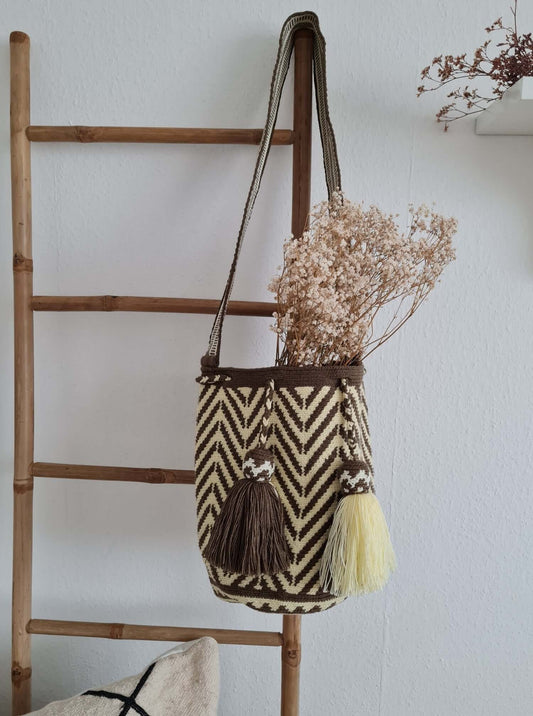 handgewebt Wayuu Tasche Nr. 20 – Braun/Creme