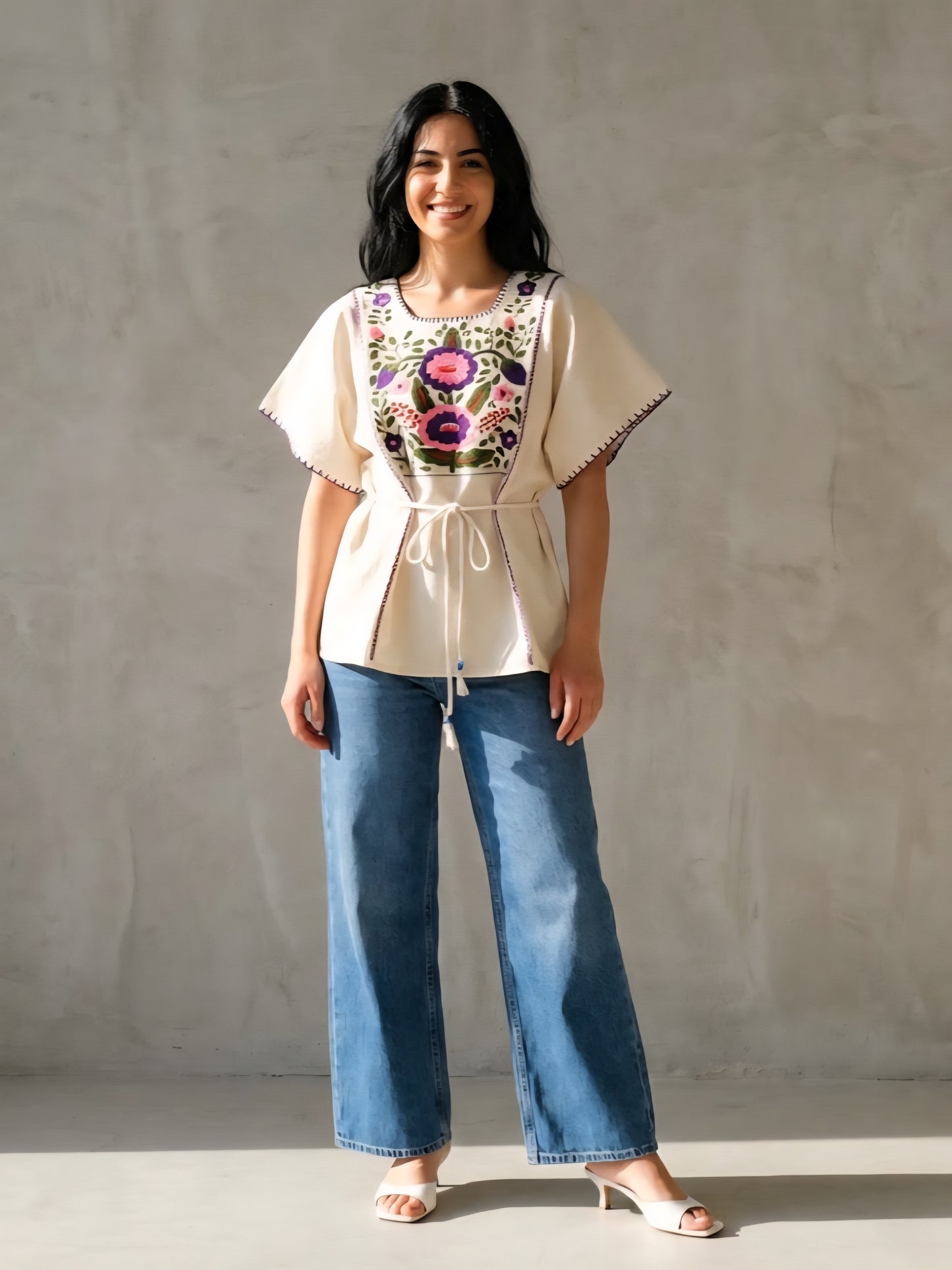 Handbestickte Baumwollbluse Nr. 16 – Creme