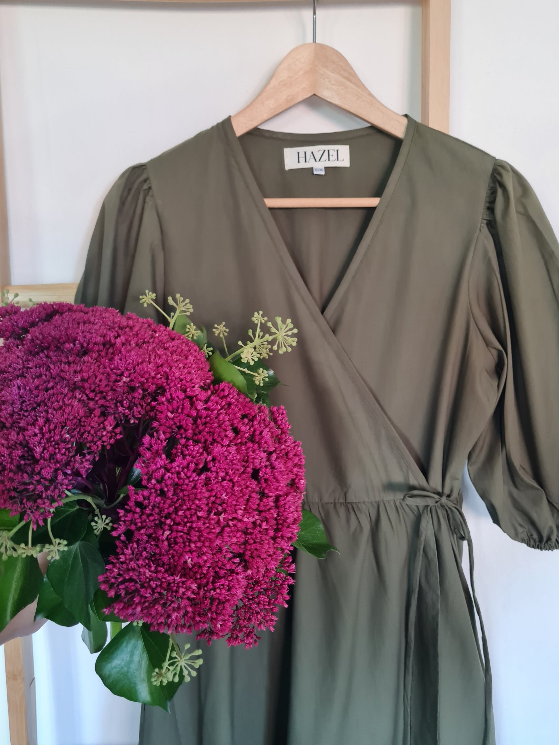 Mira Wickelkleid aus Baumwolle – Olive