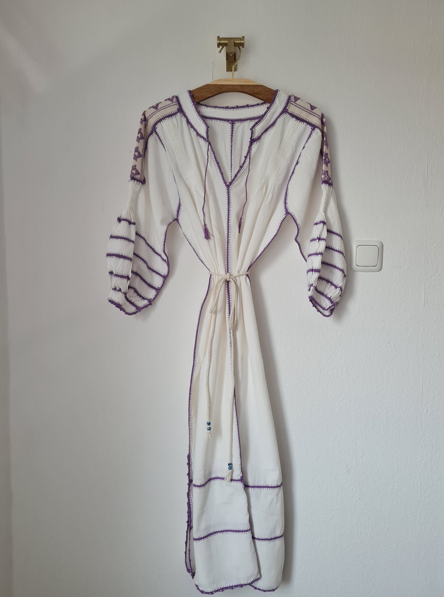 Selena Kleid aus Baumwolle – Creme/Violett