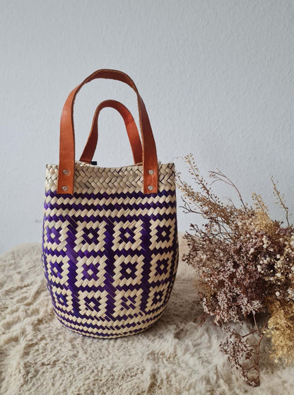 Las Palmas Korb Tasche Klein mit braunem Ledergriff – Violett/Creme