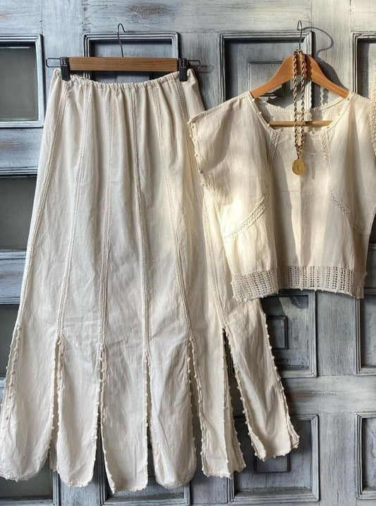 Handgehäkeltes Set aus Rock und Bluse – Creme